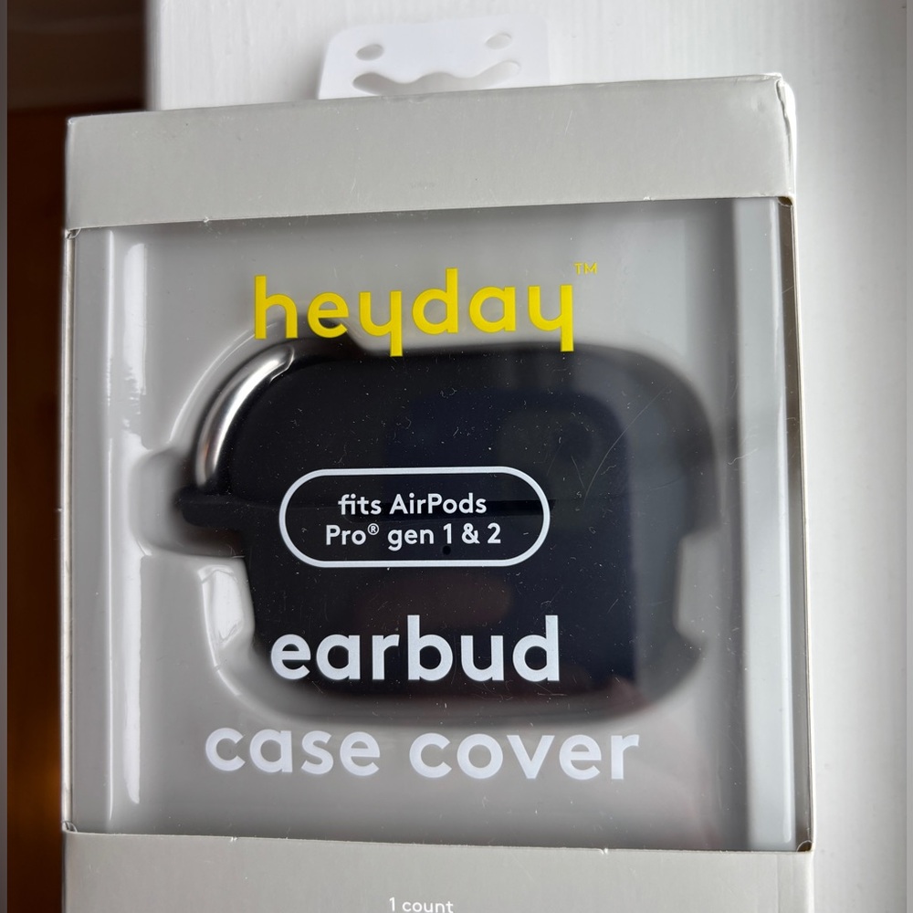 ⭐️Heyday Earbud Case Cover NEW⭐️